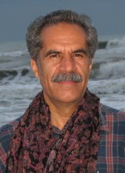 صاحب عکس فوق گم شده است